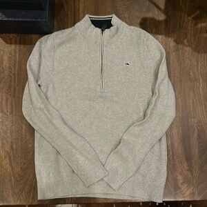 Vineyard Vines Quarter Zip
Youth Large
Gray
Excellent Condition